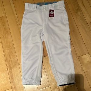 Easton girls softball pants new never been worn. Size med. 24”-26”
